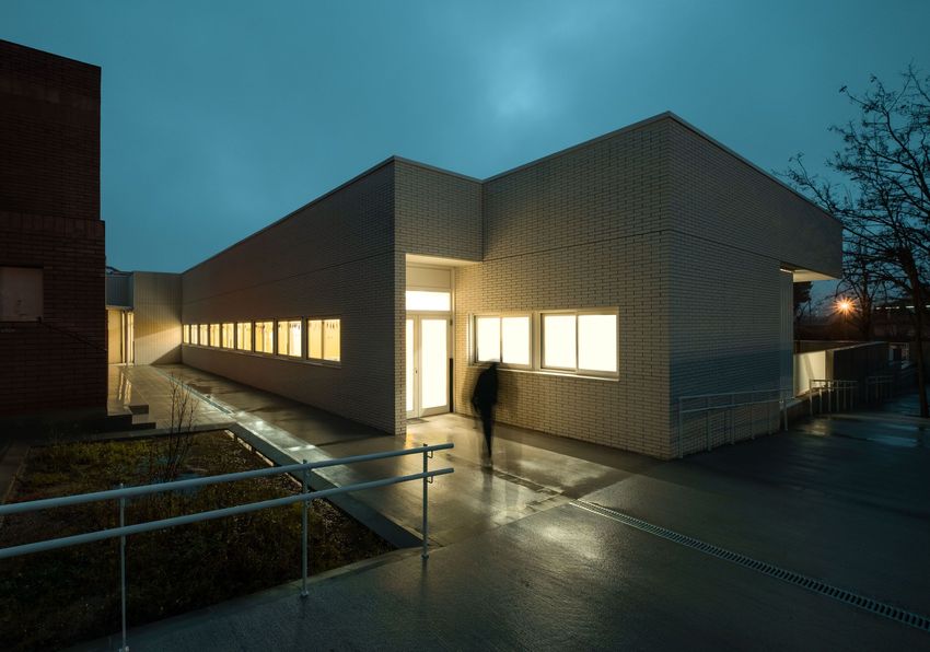 Education Center P. Salas i Xandri - Eugeni Aguiló Photographer